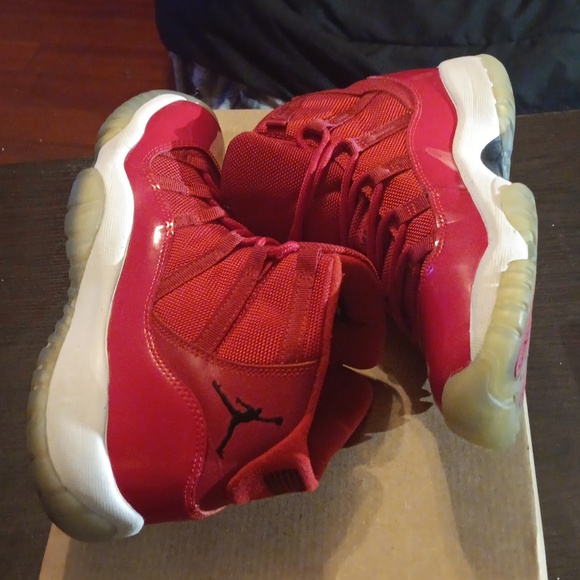 Jordan 11 Retro Win Like 96 Sneakers SZ 6.5Y Womens SZ 8 EUC - Picture 7 of 10